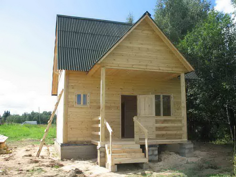 Стройка бани из бруса