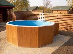 Купель во дворе бани